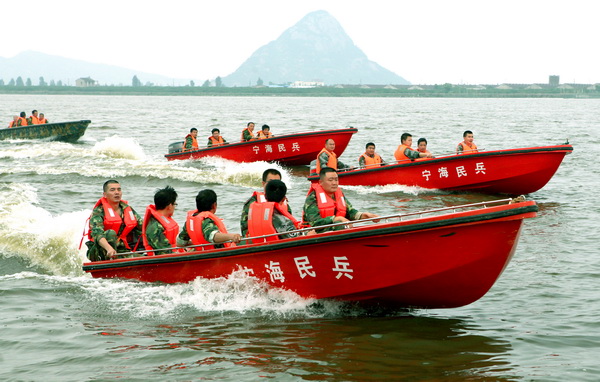 國網(wǎng)寧?？h供電公司為“抗災(zāi)治患”在8個供電所均組建應(yīng)急救援隊