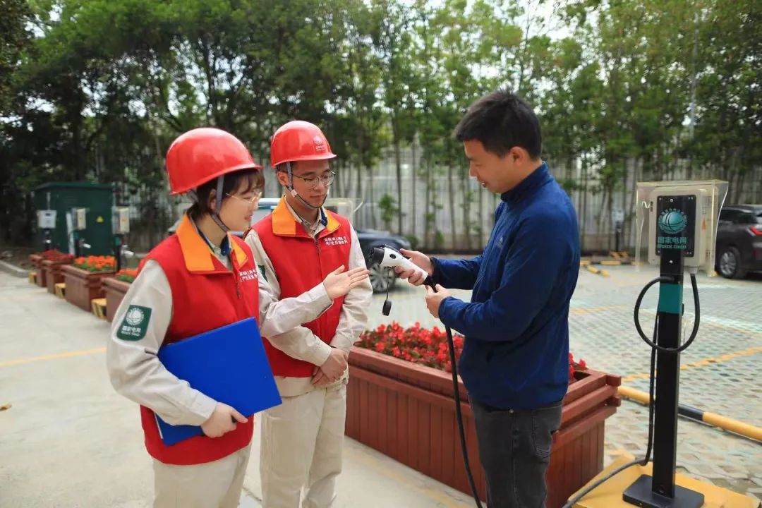 沿著總書記的足跡｜浦江潮涌，風來東方