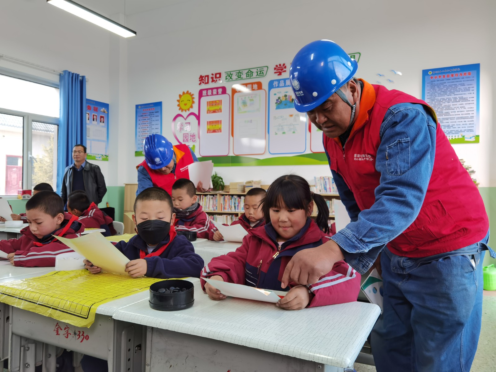 國網(wǎng)甘肅電力公司啟動“暖心計劃” 中小學校電采暖服務升級