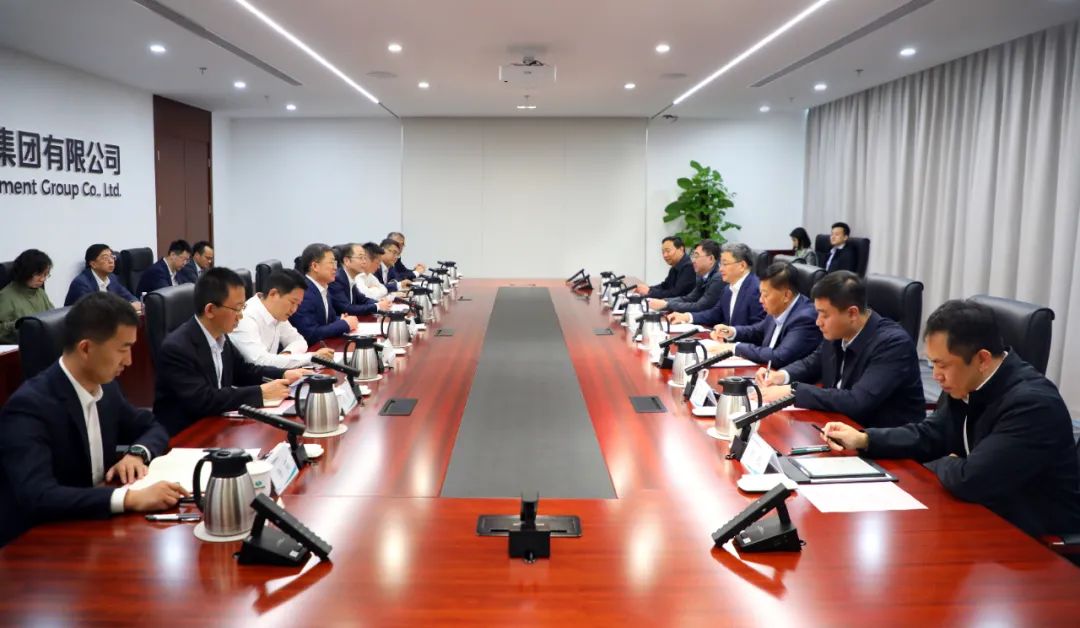 中國電氣裝備黨委書記、董事長李洪鳳會見濟南市委副書記、市長于海田